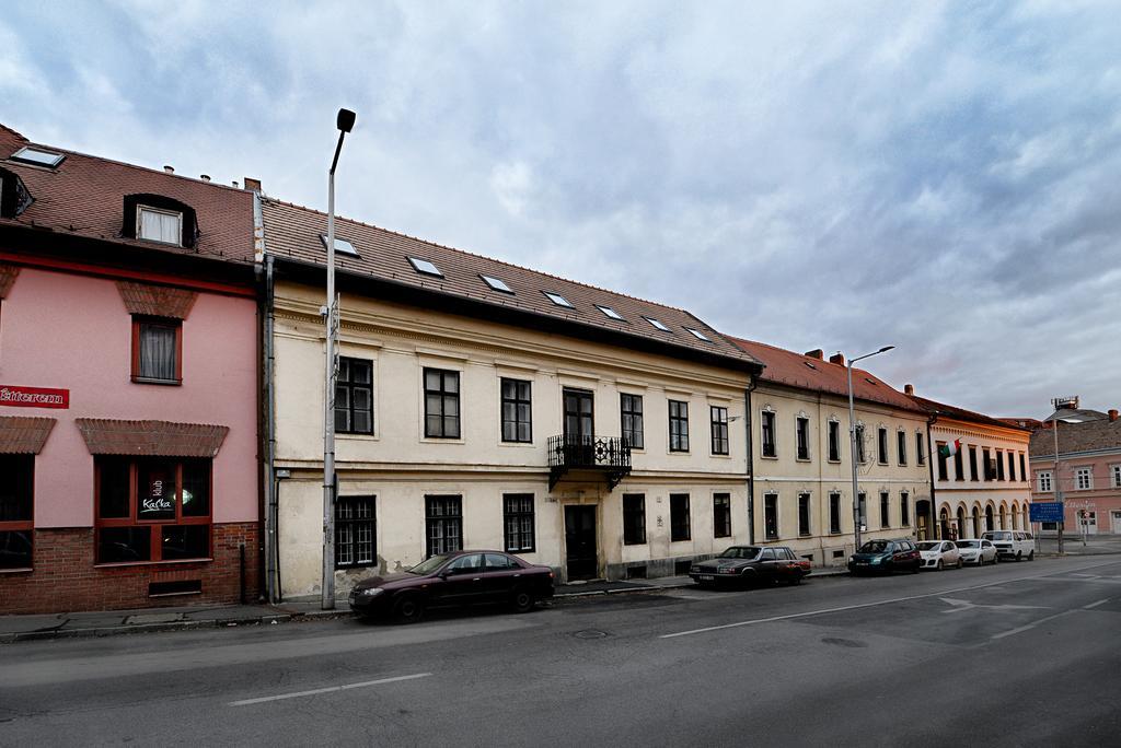 Centrum Apartman Pécs Eksteriør bilde